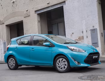 Toyota Prius c [Australia] '2017–20