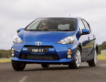 Toyota Prius c [Australia] '2012–15