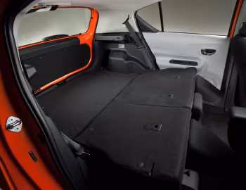 Interior 2012–14 Toyota Prius c [North America] '2012–14
