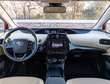 Panel frontal 2019–22 Toyota Prius LE [North America] '2019–22