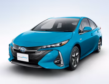 Toyota Prius PHV [Japan] '2016–23