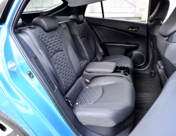 Interior Toyota Prius PHV [Japan] '2016–23
