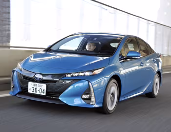 Toyota Prius PHV [Japan] '2016–23