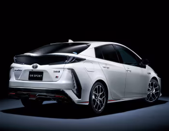 Toyota Prius PHV GR Sport [Japan] '2017–23