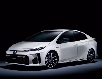 Toyota Prius PHV GR Sport [Japan] '2017–23