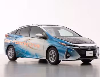 Toyota Prius PHV Solar-Powered Drive Prototype '07.2019