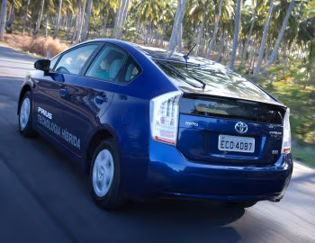 Toyota Prius Plug-In Hybrid [Brazil] (ZVW35) '2013–16
