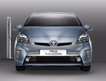 Toyota Prius Plug-In Hybrid (ZVW35) '2011–16