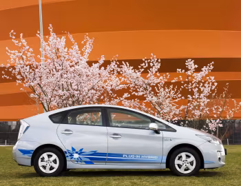 Toyota Prius Plug-In Hybrid Pre-production Test Car [EU-spec] (ZVW35) '2009–10