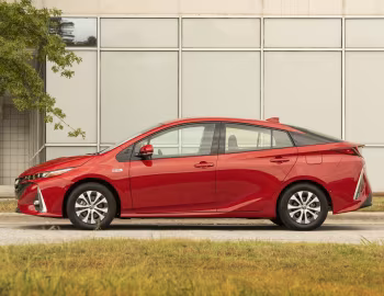 2017–23 Toyota Prius Prime [North America] '2016–23