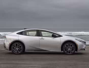 2023–pr. Toyota Prius XLE [North America] '2023–pr.