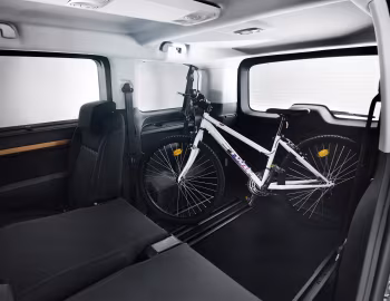 Интерьер Toyota ProAce Verso '2016–23