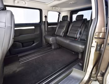 Интерьер Toyota ProAce Verso '2016–23
