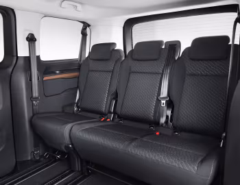 Интерьер Toyota ProAce Verso '2016–23