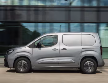 Toyota ProAce City Van Electric [EU-spec] '2024–pr.
