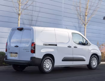 Toyota ProAce City Van Electric L2 [UK-spec] '2024–pr.