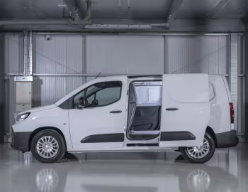 Toyota ProAce City Van Electric L2 [UK-spec] '2024–pr.