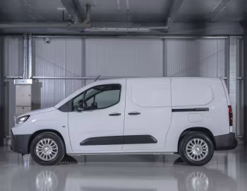 Toyota ProAce City Van Electric L2 [UK-spec] '2024–pr.