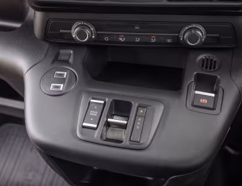 Interior Toyota ProAce City Verso Electric L2 [UK-spec] '2024–pr.
