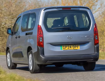 Toyota ProAce City Verso Electric L2 [UK-spec] '2024–pr.