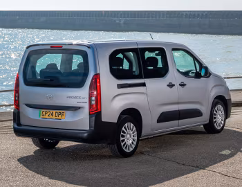 Toyota ProAce City Verso Electric L2 [UK-spec] '2024–pr.