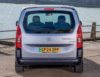 Toyota ProAce City Verso Electric L2 [UK-spec] '2024–pr.