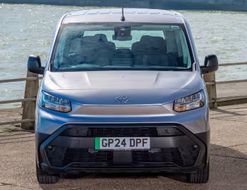 Toyota ProAce City Verso Electric L2 [UK-spec] '2024–pr.