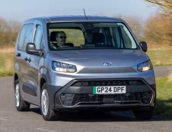 Toyota ProAce City Verso Electric L2 [UK-spec] '2024–pr.
