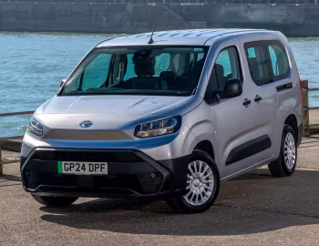 Toyota ProAce City Verso Electric L2 [UK-spec] '2024–pr.