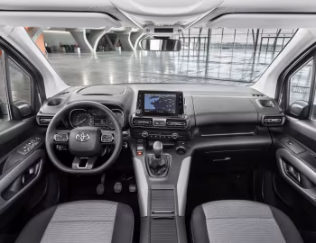 Panel frontal Toyota ProAce City Verso Long [EU-spec] '2019–23