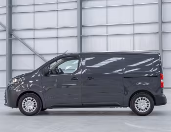 Toyota ProAce Electric Van [UK-spec] '2024–pr.