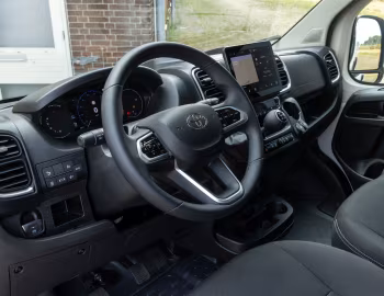 Interior Toyota ProAce Max L1H2 [EU-spec] '2024–pr.