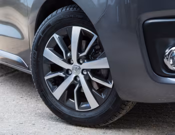 Toyota ProAce Van [UK-spec] '2017–23