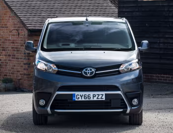 Toyota ProAce Van [UK-spec] '2017–23
