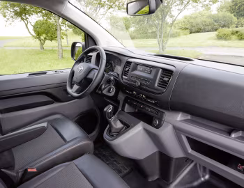 Интерьер Toyota ProAce Van Compact [EU-spec] '2016–23