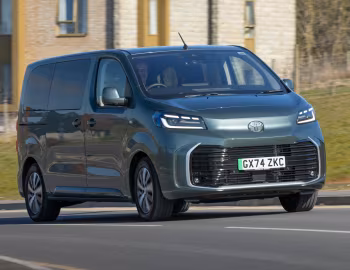 Toyota ProAce Verso Electric [UK-spec] '2024–pr.