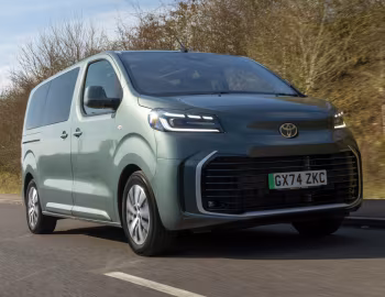 Toyota ProAce Verso Electric [UK-spec] '2024–pr.