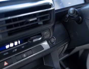 Interior Toyota ProAce Verso Electric [UK-spec] '2024–pr.