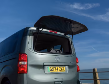 Toyota ProAce Verso Electric [UK-spec] '2024–pr.