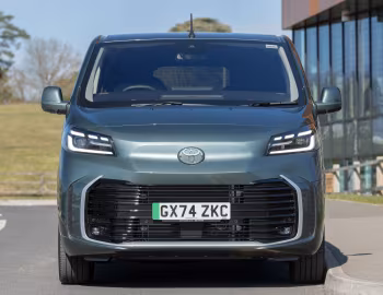 Toyota ProAce Verso Electric [UK-spec] '2024–pr.