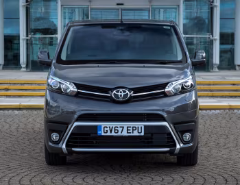 Toyota ProAce Verso VIP [UK-spec] '2018–23
