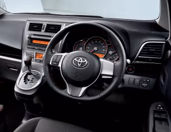 Panel frontal Toyota Ractis S '11.2010–09.2011