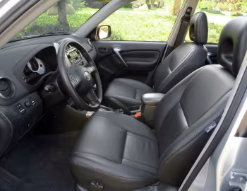 Interior 2004–05 Toyota RAV4 [North America] '2003–05