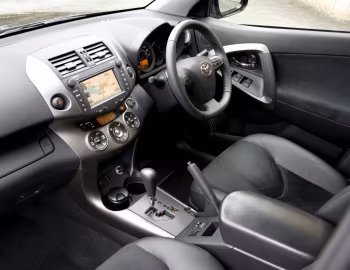 Interior Toyota RAV4 [UK-spec] '2010–12