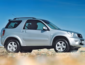 Toyota RAV4 3-door [UK-spec] '2003–05