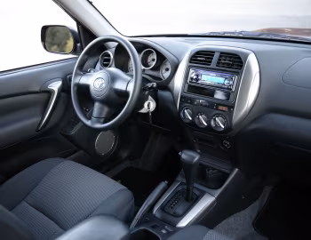 Interior 2005 Toyota RAV4 "Chili" [North America] '2004–05