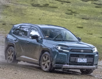 Toyota RAV4 HEV Edge [Australia] '2026