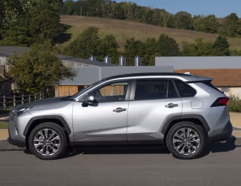 Toyota RAV4 Hybrid [UK-spec] '2022–25
