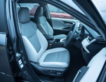 Interior Toyota RAV4 Hybrid [Japan] '04.2019–25