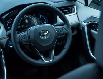 Interior Toyota RAV4 Hybrid [Japan] '04.2019–25